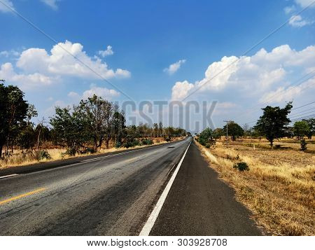 Direct Road, The Background Is The Sky On The Road, No Vehicles