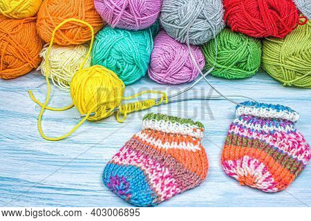 Knitting Yarn , Bright Colors Of Knitting Threads  .