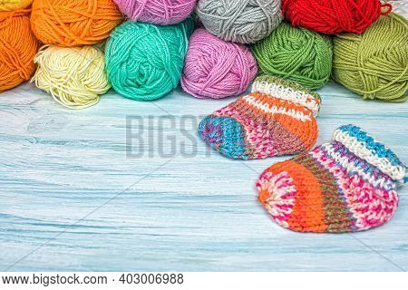 Knitting Yarn , Bright Colors Of Knitting Threads  .