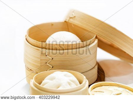 Chinese Dumpling Steamed Buns, Steamed Bun Served In Wooden Basket