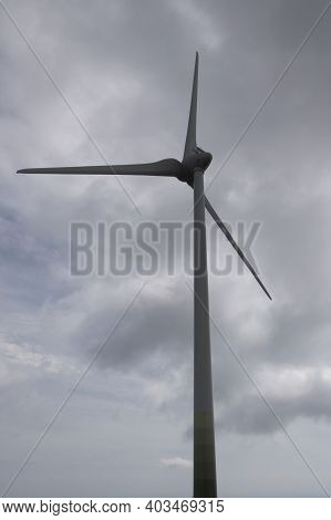 Wind Wheel Or Wind Turbine For Generating Power