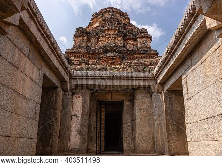 Hampi, Karnataka, India - November 5, 2013: Vijaya Vitthala Temple. Small Open Space In Center Of Sa