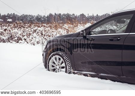 Moscow, Russia-january 10, 2021: A Black Mercedes Benz Gla 250 Luxury Crossover Makes Its Way Throug