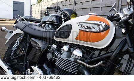 Bordeaux , Aquitaine  France - 01 10 2021 : Royal Enfield Gt Continental Interceptor 650 And Motorcy