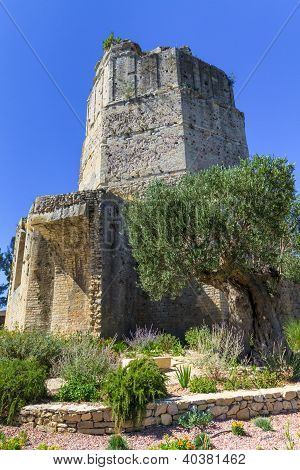 Torre romana di Nimes, Provenza, Francia