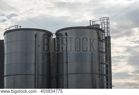 Silo Towers For Storing Bulk Materials