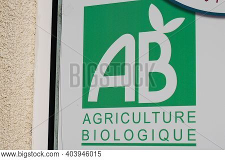 Bordeaux , Aquitaine  France - 01 10 2021 : Ab Agriculture Biologique Sign Icon And Text Logo Green 