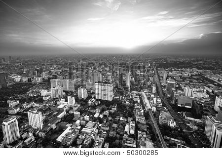 BANGKOK - 23 kwietnia: Widok na miasto z Bayok Sky hotel (b / zdjęcie) na 23 Kwiecień 2012 w Bangkoku, 