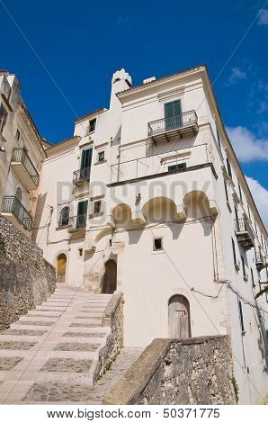 Alleyway. Rodi Garganico. Puglia. Italy.