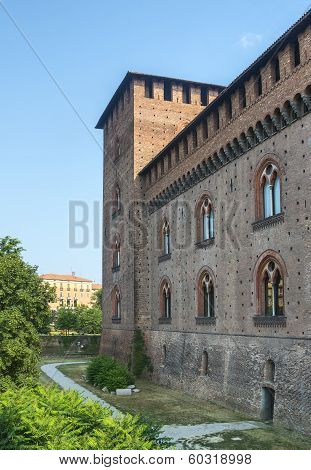 Pavia, Castle