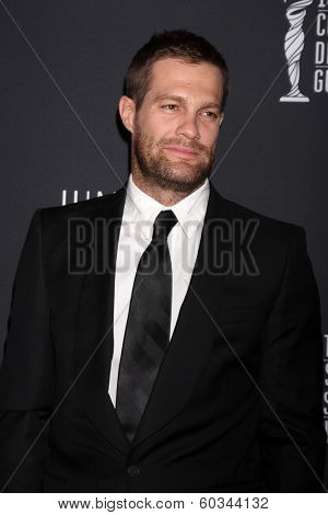 LOS ANGELES - FEB 22:  Geoff Stults at the 16th Annual Costume Designer Guild Awards at Beverly Hilton Hotel on February 22, 2014 in Beverly Hills, CA
