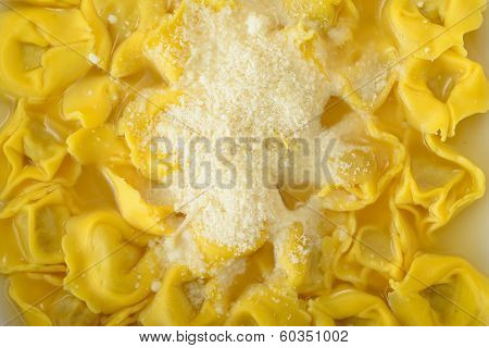 Ravioli in brodo