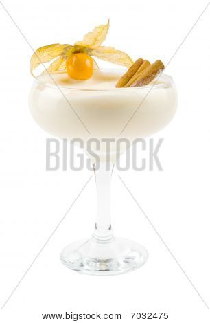 elegante kÃ¶stlichen Cocktail auf weiÃŸem Hintergrund