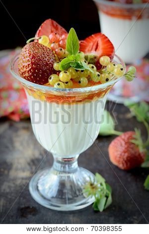 fruit jelly with berries