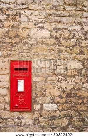 Traditional Old English Postbox