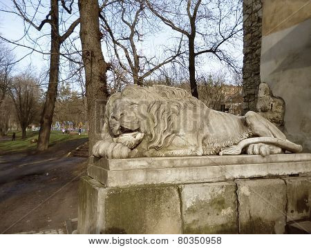 Lviv, lion monument