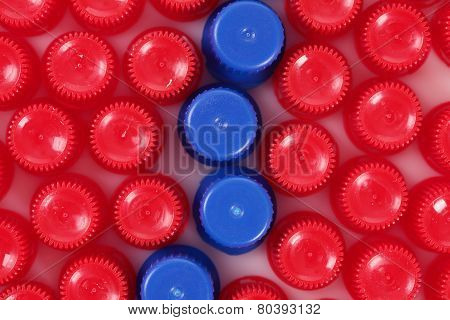 Caps