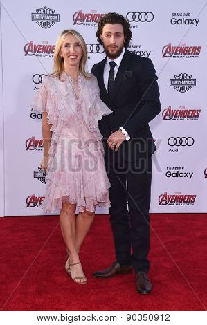 LOS ANGELES - APR 14:  Aaron Taylor-Johnson & Sam Taylor-Johnson arrives to the Marvel's 
