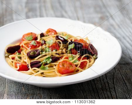 Rustic Italian Spaghetti Puttanesca Pasta