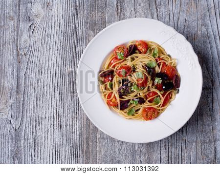 Rustic Italian Spaghetti Puttanesca Pasta