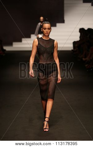 Adl Cengiz Abazoglu Catwalk