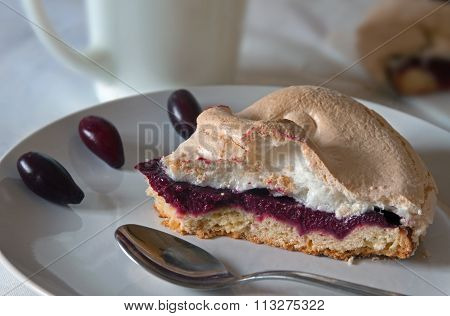 Fruits Cake With Meringue
