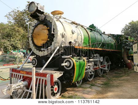 Antique rail engine, wheels, bogie