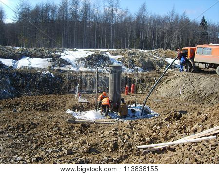 Russia, Yuzhno-Sakhalinsk - November 18, 2014: Installation of details of the pipeline. construction works.