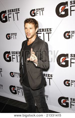 LOS ANGELES - 12 de abr: Ryan Philippe no 'Evento Gatorade G série lançamento apto' no SLS Hotel em
