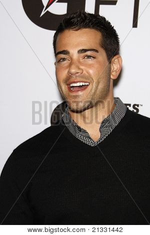 LOS ANGELES - APR 12: Jesse Metcalfe na 