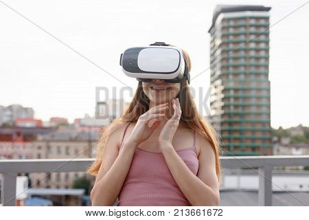 Amazed Young Beautiful Girl Using New Vr Technology