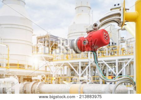 Fire and gas detection and monitoring system in hazardous area in oil and gas central processing platform to detect any of fire by detect infrared ray and sent alarm to control room.