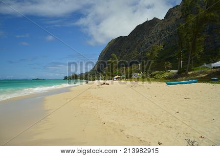 The Majestic and Incredible White Beaches. Oahu Hawaii USA EEUU.