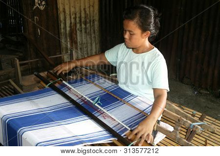 Cloth Weavers