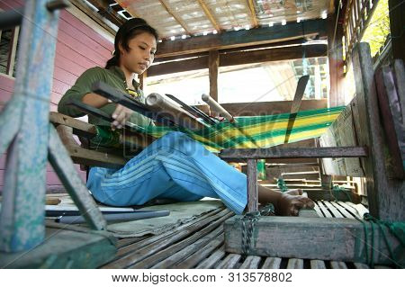 Cloth Weavers