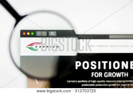 Richmond, Virginia, Usa - 26 July 2019: Illustrative Editorial Of Carrizo Oil And Gas Inc Website Ho
