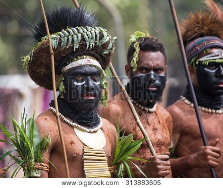 Mount Hagen, Papua New Guinea - August 15, 2018: Tribes At The Mt Hagen Cultural Show In Papua New G