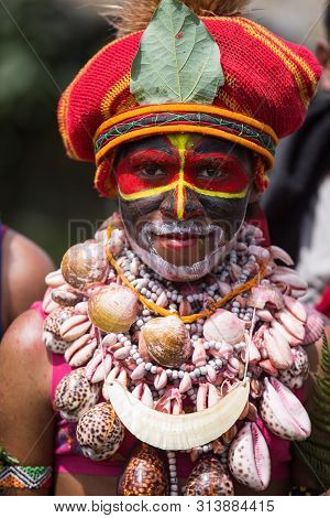 Mount Hagen, Papua New Guinea - August 15, 2018: Tribes At The Mt Hagen Cultural Show In Papua New G