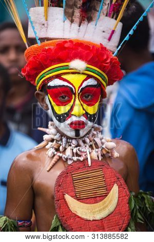 Mount Hagen, Papua New Guinea - August 15, 2018: Tribes At The Mt Hagen Cultural Show In Papua New G