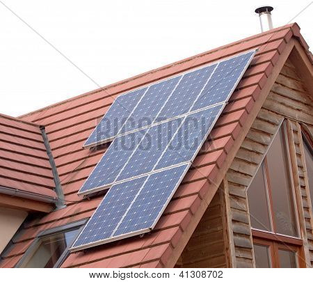 Solar-Photovoltaik-Module auf Dach