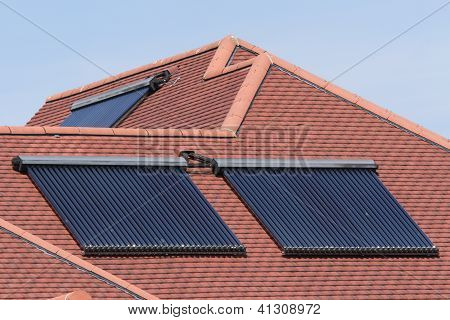 Solar-Warmwasser-Panel-array