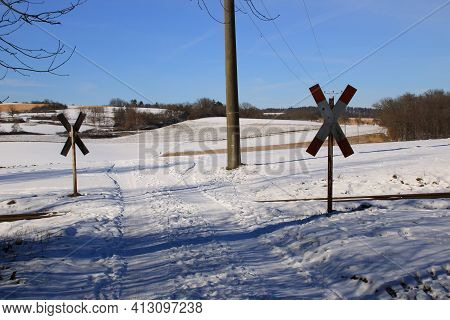 Level Crossing Without A Barrier Near Weissach In Winter