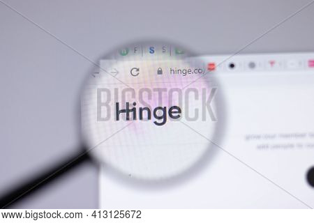 New York, Usa - 18 March 2021: Hinge Company Logo Icon On Website, Illustrative Editorial