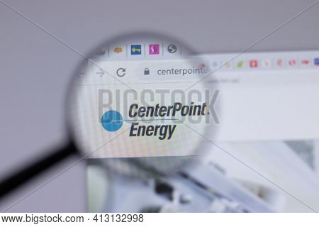 New York, Usa - 18 March 2021: Centerpoint Energy Company Logo Icon On Website, Illustrative Editori