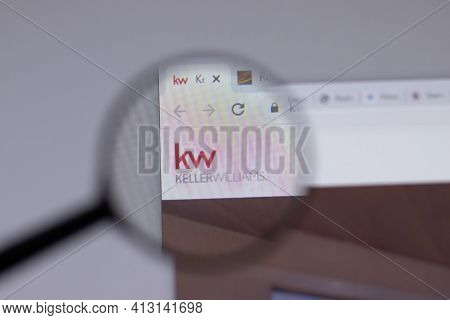 New York, Usa - 18 March 2021: Kw Keller Williams Realt Company Logo Icon On Website, Illustrative E