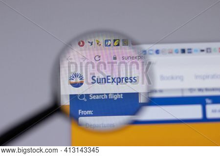 New York, Usa - 18 March 2021: Sunexpress Company Logo Icon On Website, Illustrative Editorial