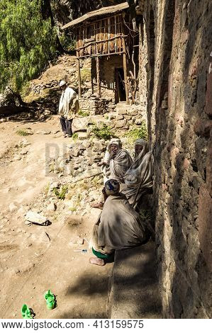 Lalibela, Ethiopia - Feb 14, 2020: Ethiopian People At The Famous Monastery Neakuto Leab Near Lalibe