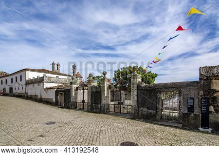 Idanha A Velha, Portugal; May, 2020: View Of One Of The Cobbled Streets Of The Historic Town Of Idan