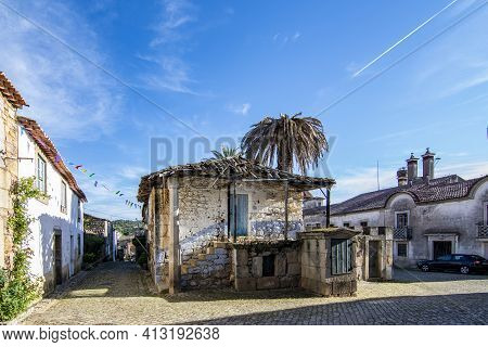 Idanha A Velha, Portugal; May, 2020: View Of One Of The Cobbled Streets Of The Historic Town Of Idan