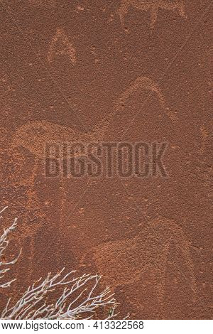 Prehistoric Bushman Engravings At Twyfelfontein - Plate With Rock Paintings From Animals And Symbols